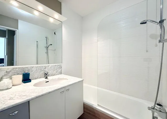 T2 Parking Prox Thermes Et Centre-ville